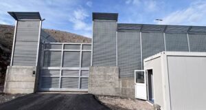 Faturë 18 milionë euro për dy vjet/ Italianët kërkojnë hotel në Lezhë për personelin e qëndrave të emigrantëve