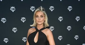 Claudia Fogarty shkëlqen me barkun e rrumbullakosur në festën e “The Couture Club”