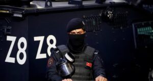 Autoritetet turke arrestojnë kryetarin e një bashkie të Stambollit dhe 40 zyrtarë të tjerë