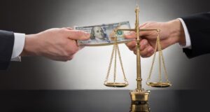 Kodifikimi i korrupsionit dhe kultura shtetërore e vjedhjes si rrotat e Kalit të Trojës