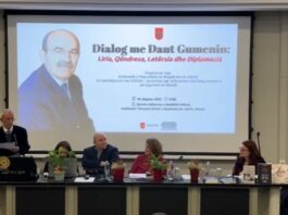 Shqipëria dhe Greqia nderojnë poetin dhe ish-diplomatin Daut Gumeni