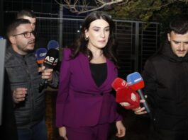 Tenderat korruptive të AKSHI-t, Berisha ‘i vërsulet’ Kërçanajt: E patë Lubinë numër 2 kur doli nga dyert e SPAK! Daniel Shima ka dy muaj nuk del nga dhoma