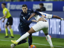 Lazio triumfon në ‘Tardini’ me dy lojtarë më pak