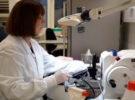 Ky mjet i IA mund t’i shpëtojë pacientët me kancer nga kimioterapia që s’u nevojitet