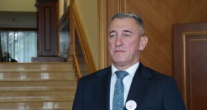 Rashiç thotë se ka hyrë në Kuvendin e Kosovës