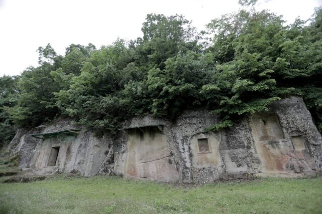 varret ilire pogradec