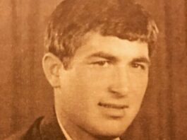 “I lidhur kokë e këmbë për 35 ditë”- Poeti që sfidoi Hazbiun dhe refuzoi misionin në Belgjikë, dëshmia tronditëse e shokut të qelisë për Vilson Blloshmin!