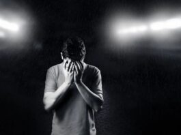 Ndikimi i depresionit mbi perceptimet e drejtësisë varet nga statusi socio-ekonomik