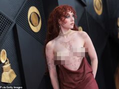 Chappell Roan i përgjigjet zemërimit për fustanin provokues në Grammy