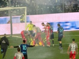 Portieri i Cremoneses goditet me fishekzjarre nga tifozët e Interit