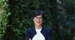 Marta Kos sulmon ashpër lëvizjen MAGA të Donald Trump, e vendos në një linjë me Rusinë dhe ‘autokratët e tjerë’