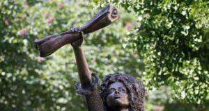 Historia e harruar e shfuqizimit të skllavërisë në Francën revolucionare – emancipimi i parë