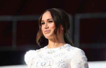 Meghan Markle rikthehet në qendër të vëmendjes pas zërave për ‘The Gentlemen’